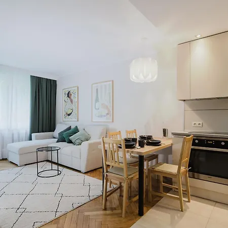 11 Apartment